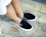 Jakie buty do szkoły? Lekarz ortopeda odradza sznurówki